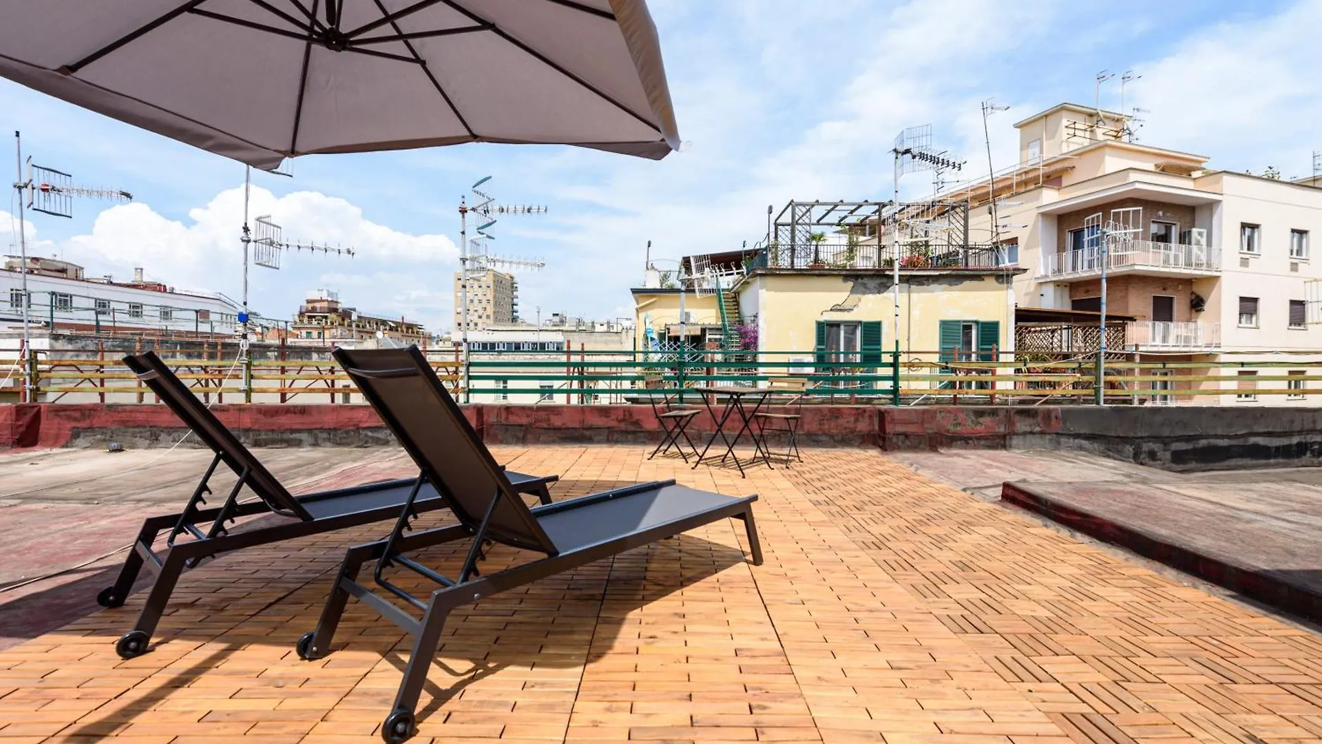 Apartment Amazing And Central Penthouse With Terraces In The Heart Of Napoli