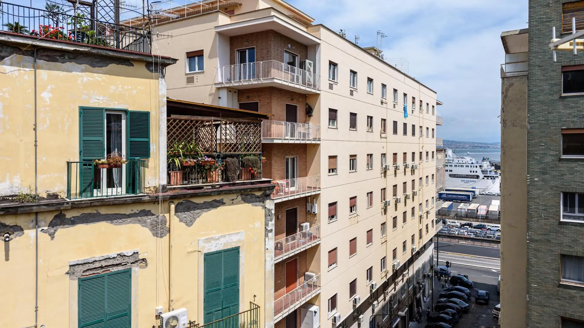 Amazing And Central Penthouse With Terraces In The Heart Of Napoli Apartment
