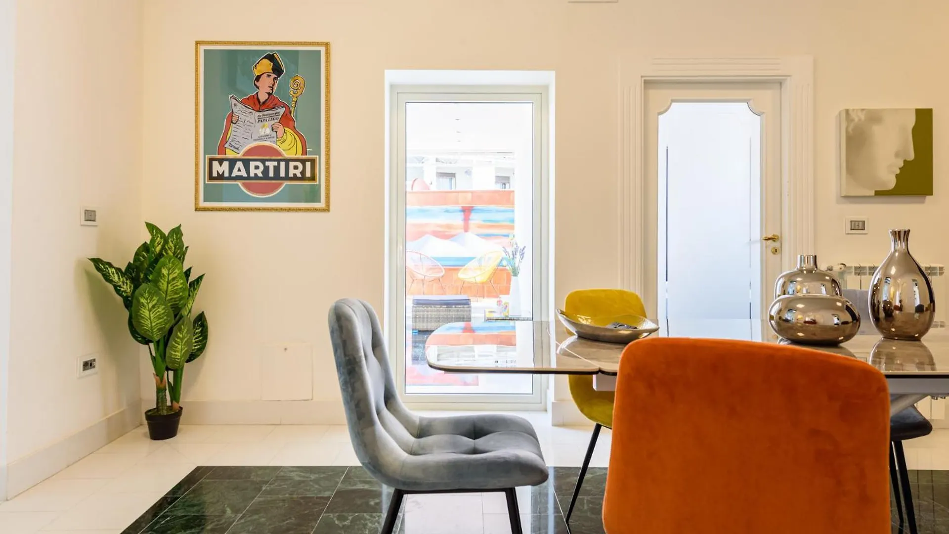 Amazing And Central Penthouse With Terraces In The Heart Of Napoli