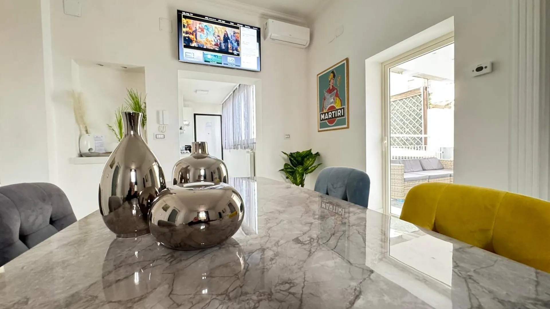 Apartment Amazing And Central Penthouse With Terraces In The Heart Of Napoli